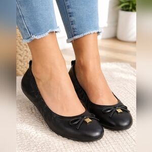 Michael Kors Black Leather Ballet Flats 8.5M Bow Classic Comfortable Slip On